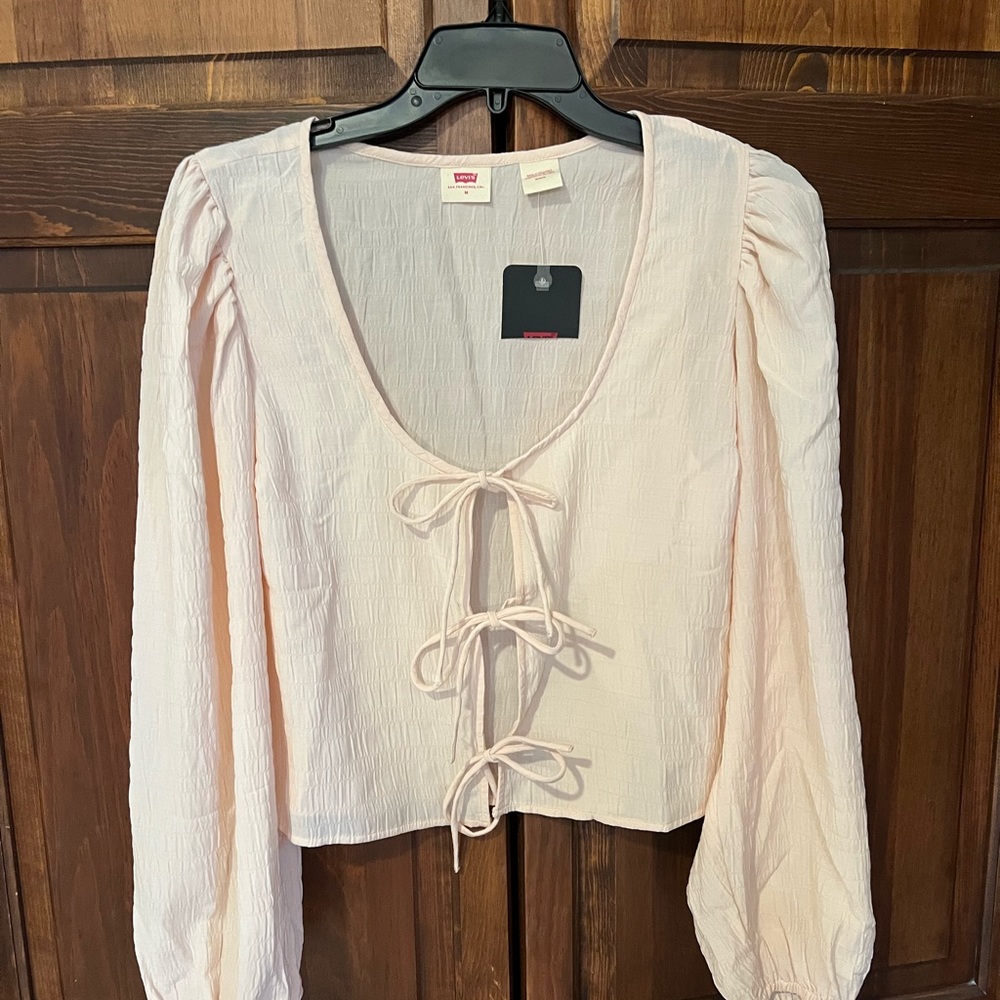 Levi’s NWT tie front top